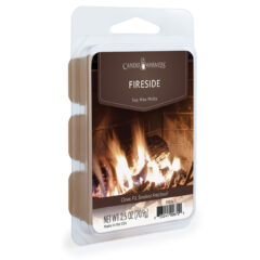 FIRESIDE FRAGRANCE: Crackling wood-burning fireplace infused with notes of sugared cinnamon. TOP NOTES: Citrus Peel, Clove Leaf, Cinnamon Bark MID NOTES: Fresh Rosemary, Fir Needle, Cedar Leaf, Winterberry BASE NOTES: Sandalwood, Smoked Patchouli, Sweet Hay, Sheer Musk