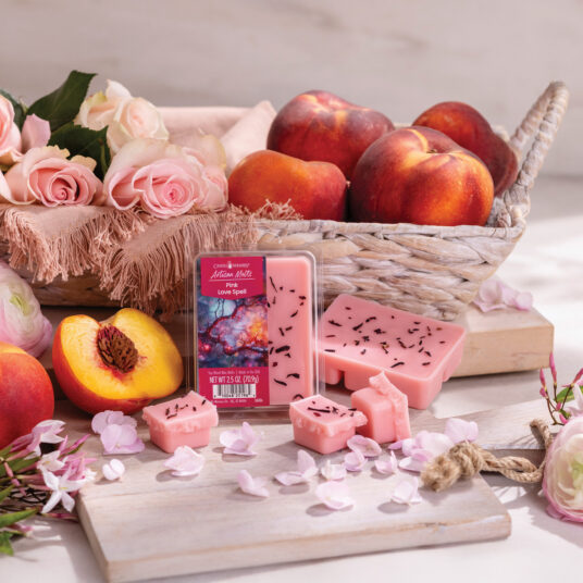 Pink Love Spell Artisan Wax Melts by Candle Warmers Etc. A luxurious bouquet of delicate florals, sweetened with hints of fruits. 100% Soy Wax.