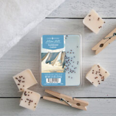 Sunkissed Cotton Artisan Wax Melts by Candle Warmers Etc. A bright summer day in a field of sun-warmed, natural-grown cotton.