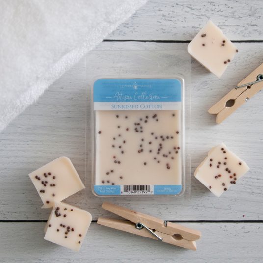 Sunkissed Cotton Artisan Wax Melts by Candle Warmers Etc. A bright summer day in a field of sun-warmed, natural-grown cotton.