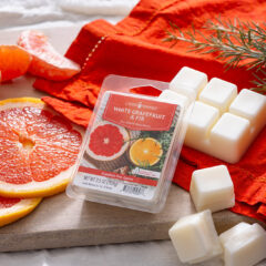 Create a soothing ambiance with our White Grapefruit & Fir Wax Melt. Immerse yourself in the gentle and invigorating blend of winter spruce and crisp balsam, reminiscent of a mountain forest oasis. Experience the sparkling and radiant aroma of lightly sugared grapefruit, effervescent lemon, and sun-ripened tropical fruits, enveloping your space in a vibrant energy. The tangy notes of tart currant add an intriguing twist, elevating the fragrance and transporting you to a tranquil mountain retreat.