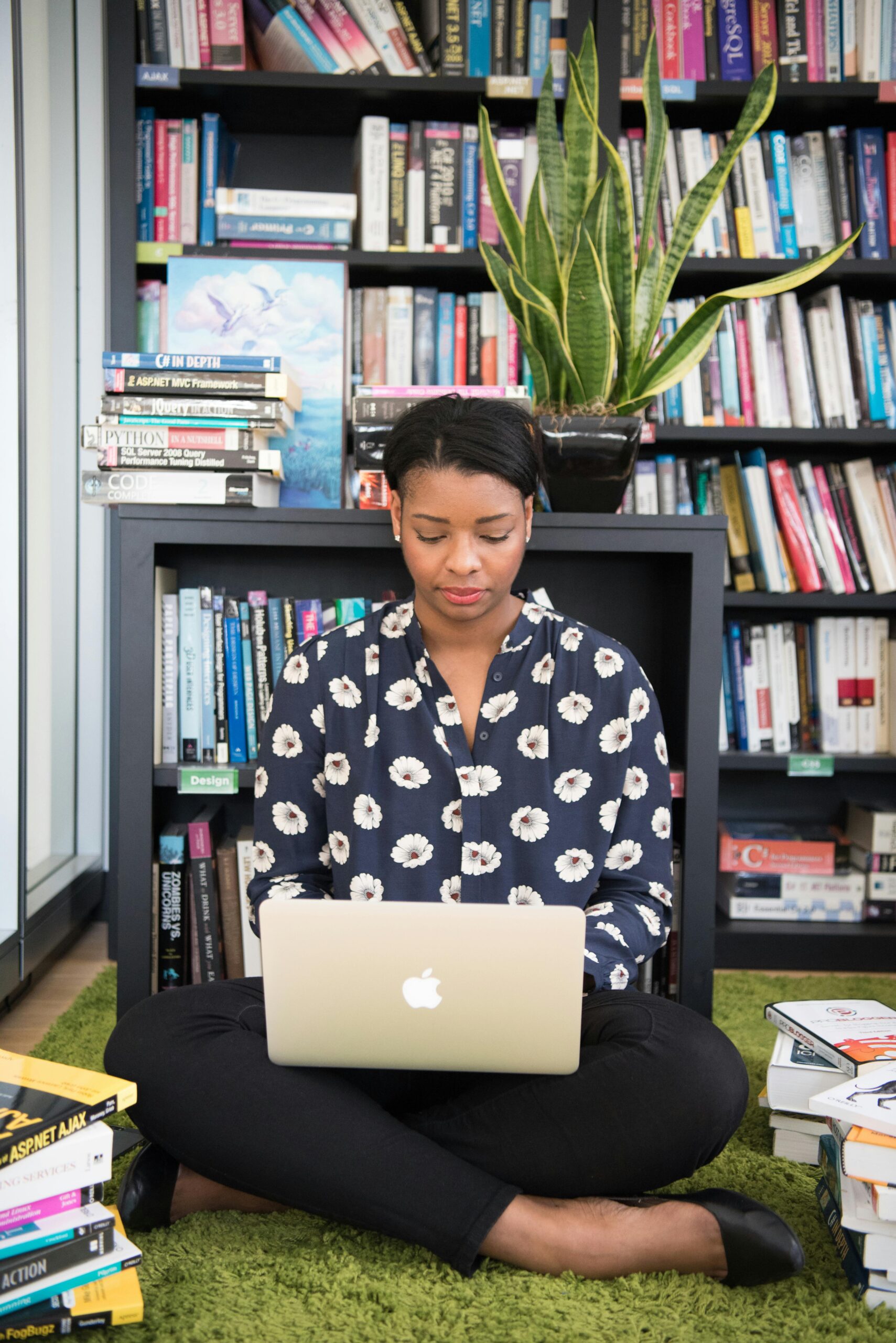 Creating a Calm Study Space: Essential Oils for Focus and Relaxation