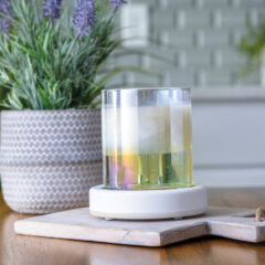 The Timer Candle Plate Warmer features a convenient built-in timer with multiple settings. Choose from various intervals to control how long your candle warms, allowing you to set it and forget it. Enjoy peace of mind knowing your candle will automatically turn off after the set time.