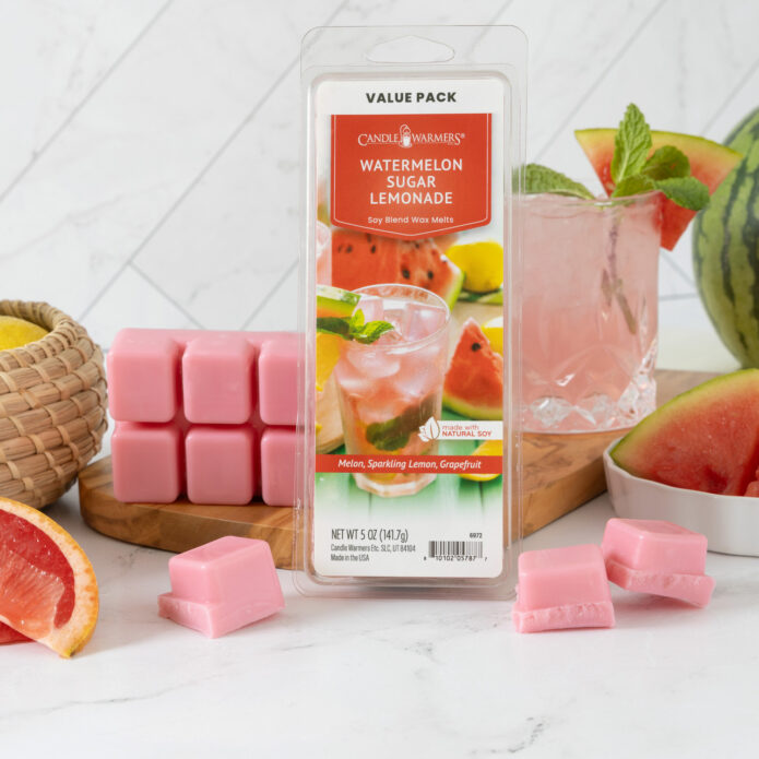 WATERMELON SUGAR LEMONADE FRAGRANCE: Tart lemonade infused with juicy watermelon and fresh spearmint. TOP NOTES: Citrus, Lemon, Grapefruit MID NOTES: Pomelo, Melon, Fruit BASE NOTES: Melon, Mint, Herbal