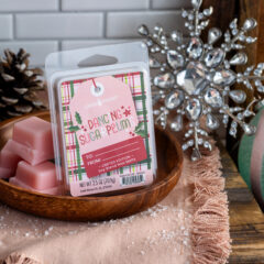 Twirl into the holiday spirit with Dancing Sugar Plums! Fill your home with a sweet, juicy swirl of plums and vanilla bean, and a playful touch of berries. Perfect for bringing a dash of holiday magic and cheer to your celebrations, this scent will keep the season feeling merry and bright! TOP NOTES: Citrus, Blueberry, Stawberry, Blackcurrant MID NOTES: Berries, Violet BASE NOTES: Vanilla, Sugar