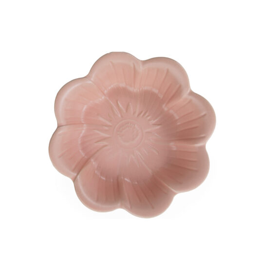 The Petal 2-in-1 Fragrance Warmer features a dish with delicate pink ceramic petals atop a matching pink warming base.