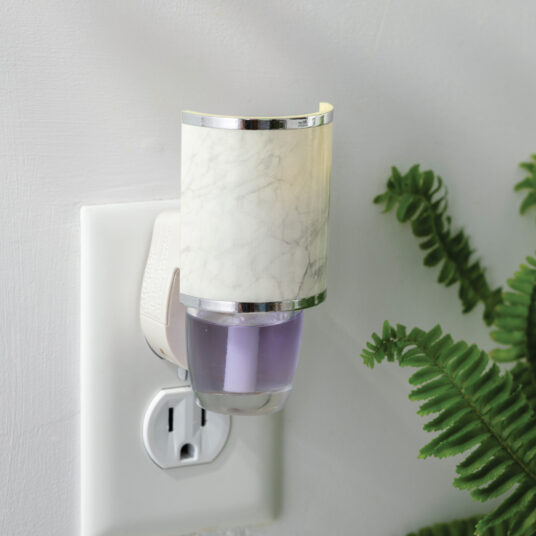 With its modern faux-marble finish and silver accents, the Marble WallScents™ Warmer adds sleek sophistication to any room.