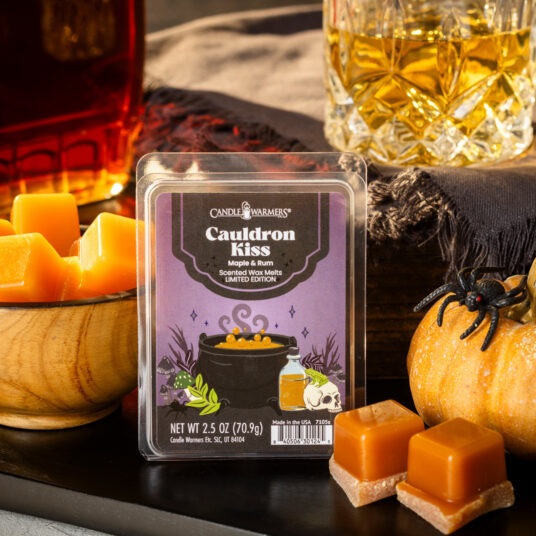 Cauldron Kiss Limited Edition 2.5 oz Halloween Wax Melt